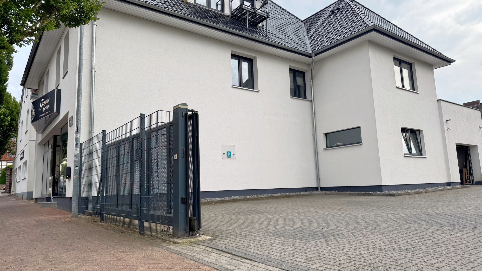 Glamour Grove Salon — Einblick