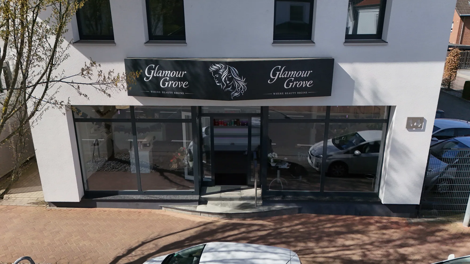 Glamour Grove Salon bei Tag in der Niedertorstraße 14, Lübbecke